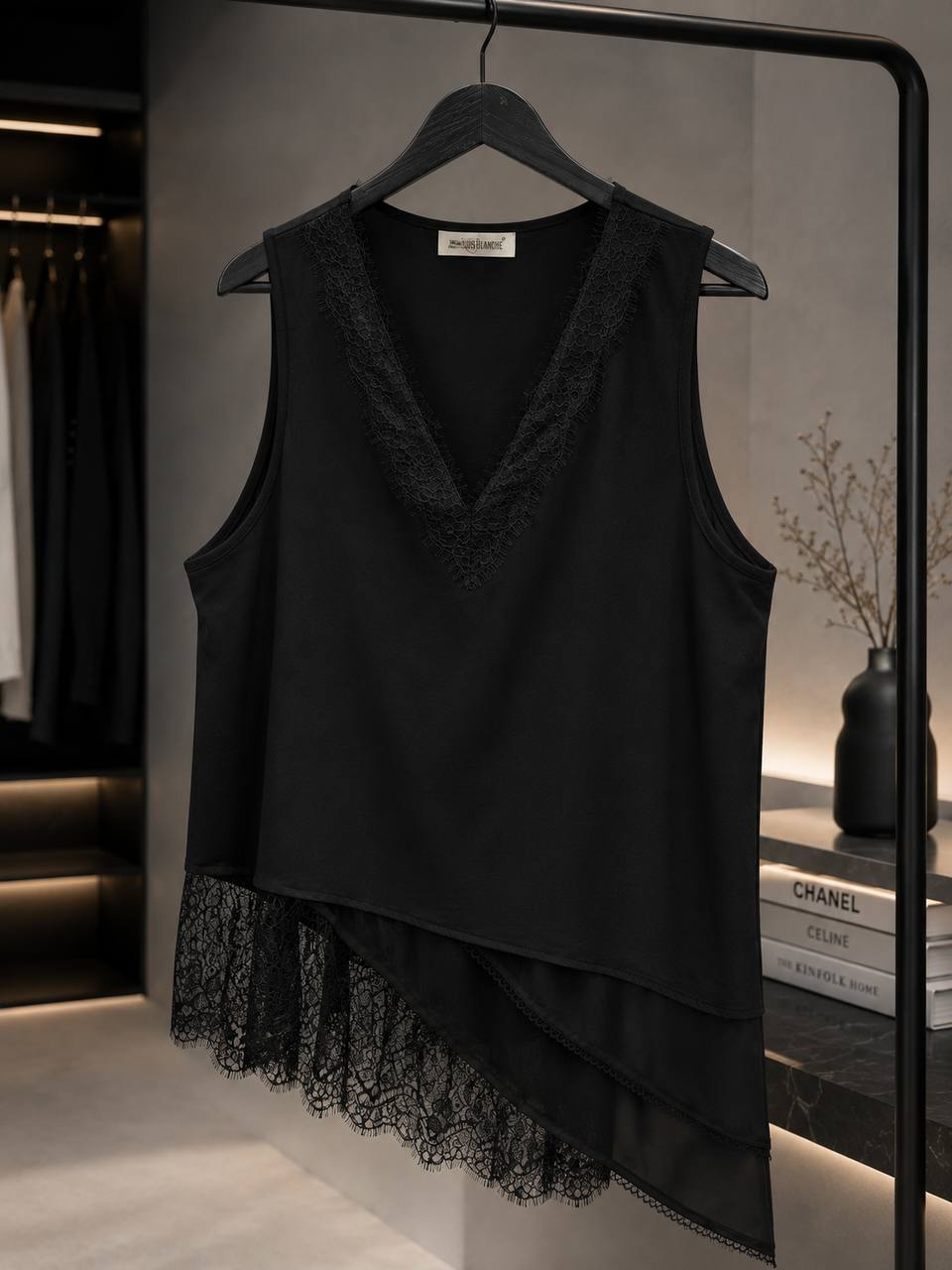 Top oversize con encaje.