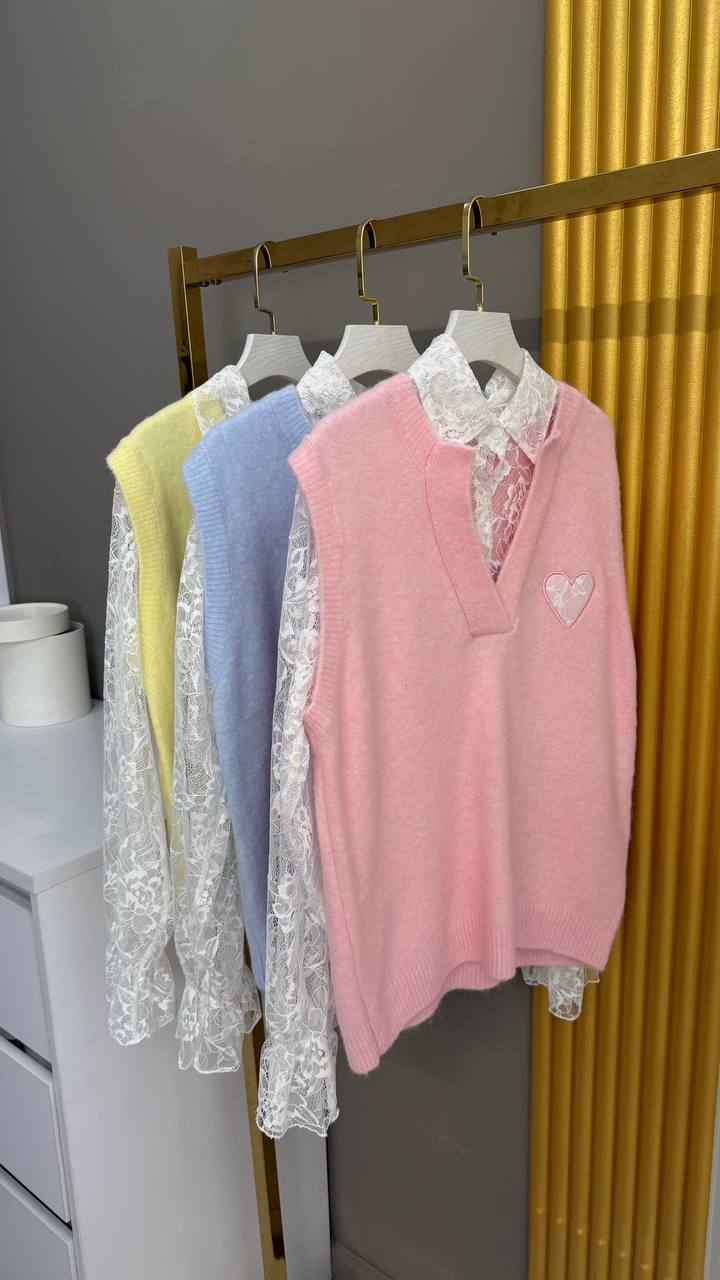 Suéter con corazón encaje.