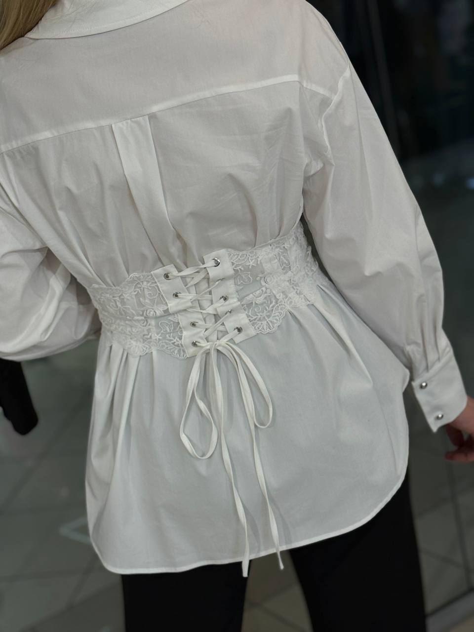 Blusa corsé con encaje