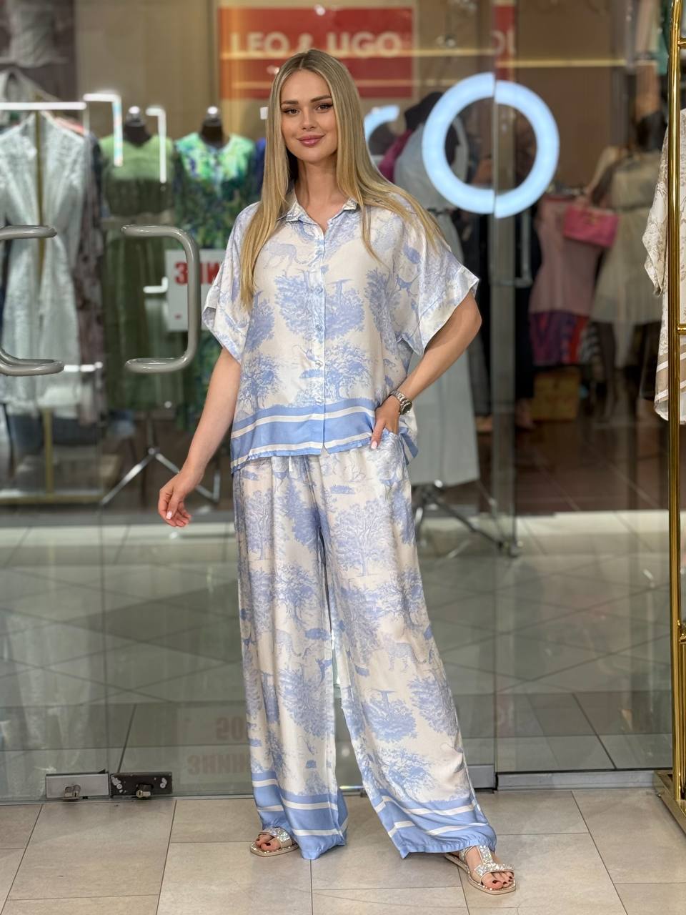Conjunto estampado de viscosa.