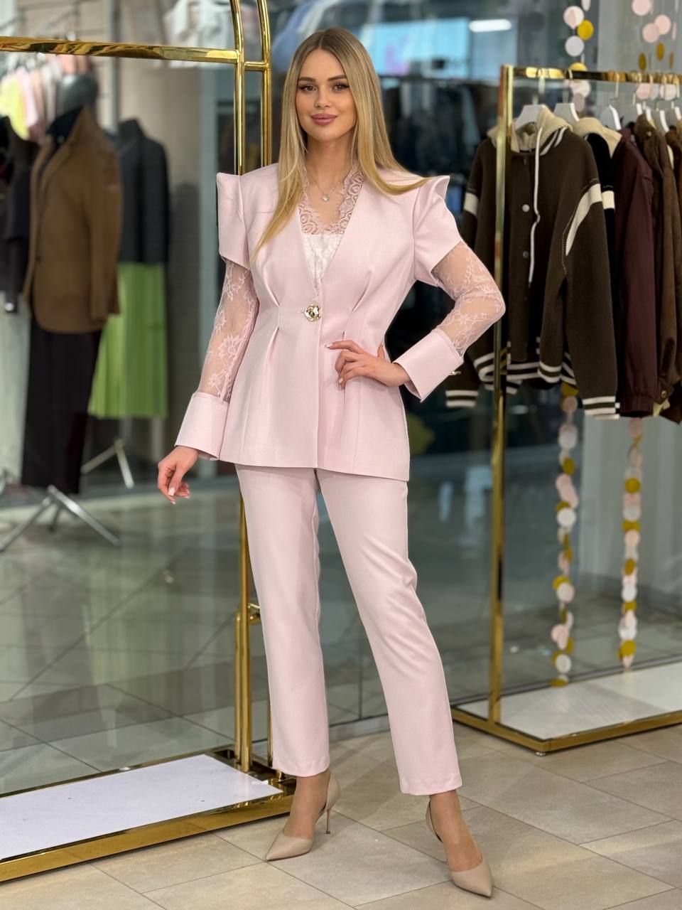 Conjunto con encaje