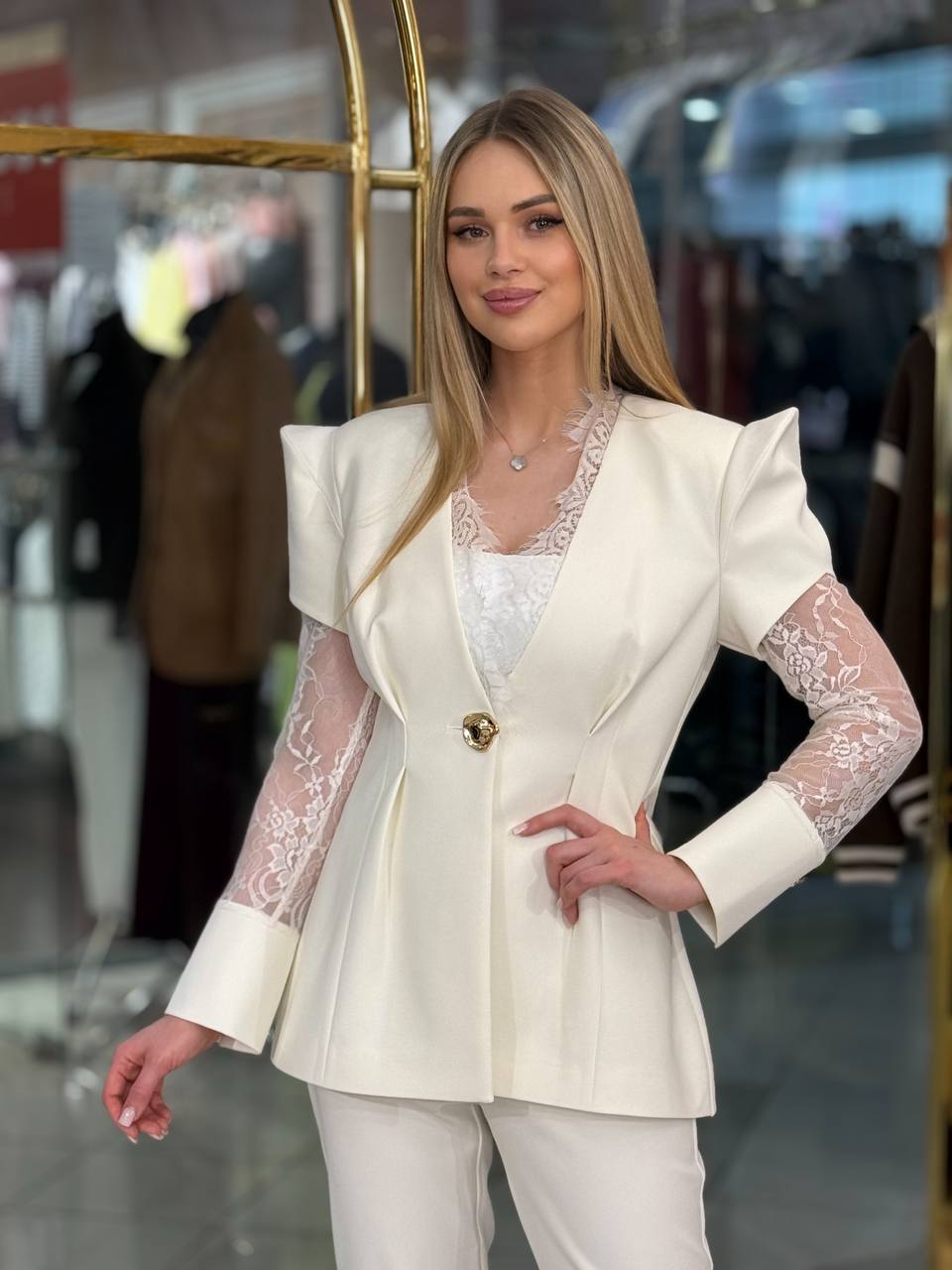 Conjunto con encaje