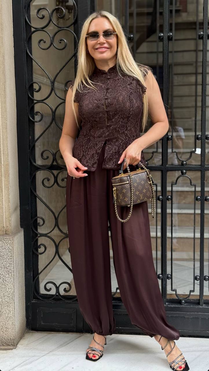 Conjunto de Encaje con Pantalón Aladino.