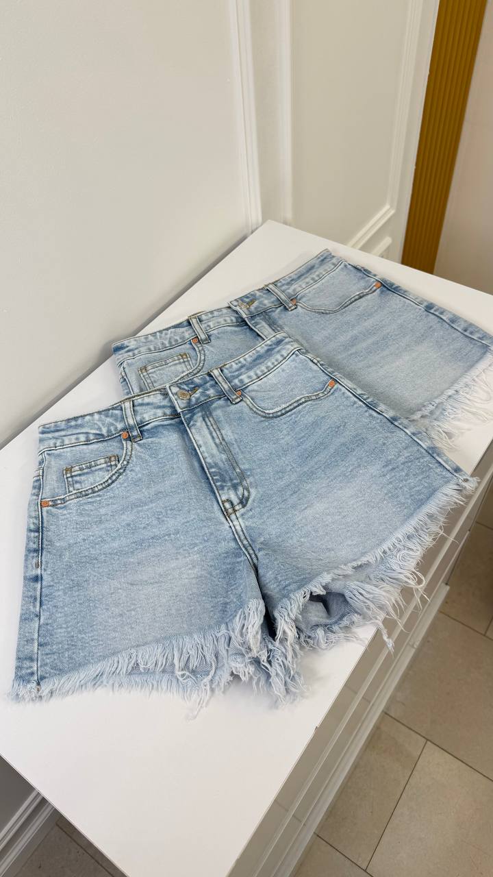 Shorts vaqueros.