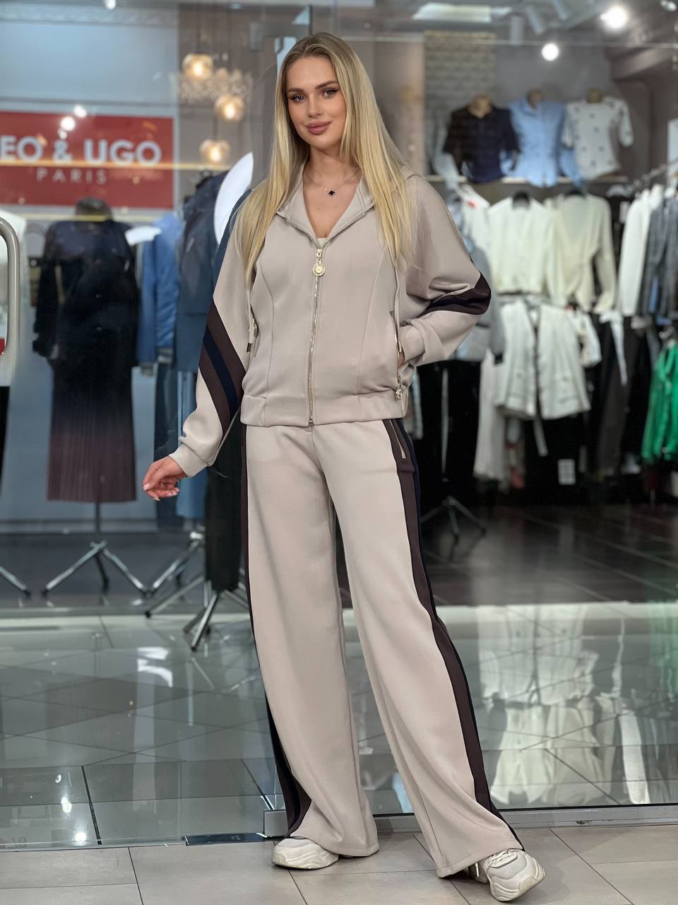 Two-tone suit with piping