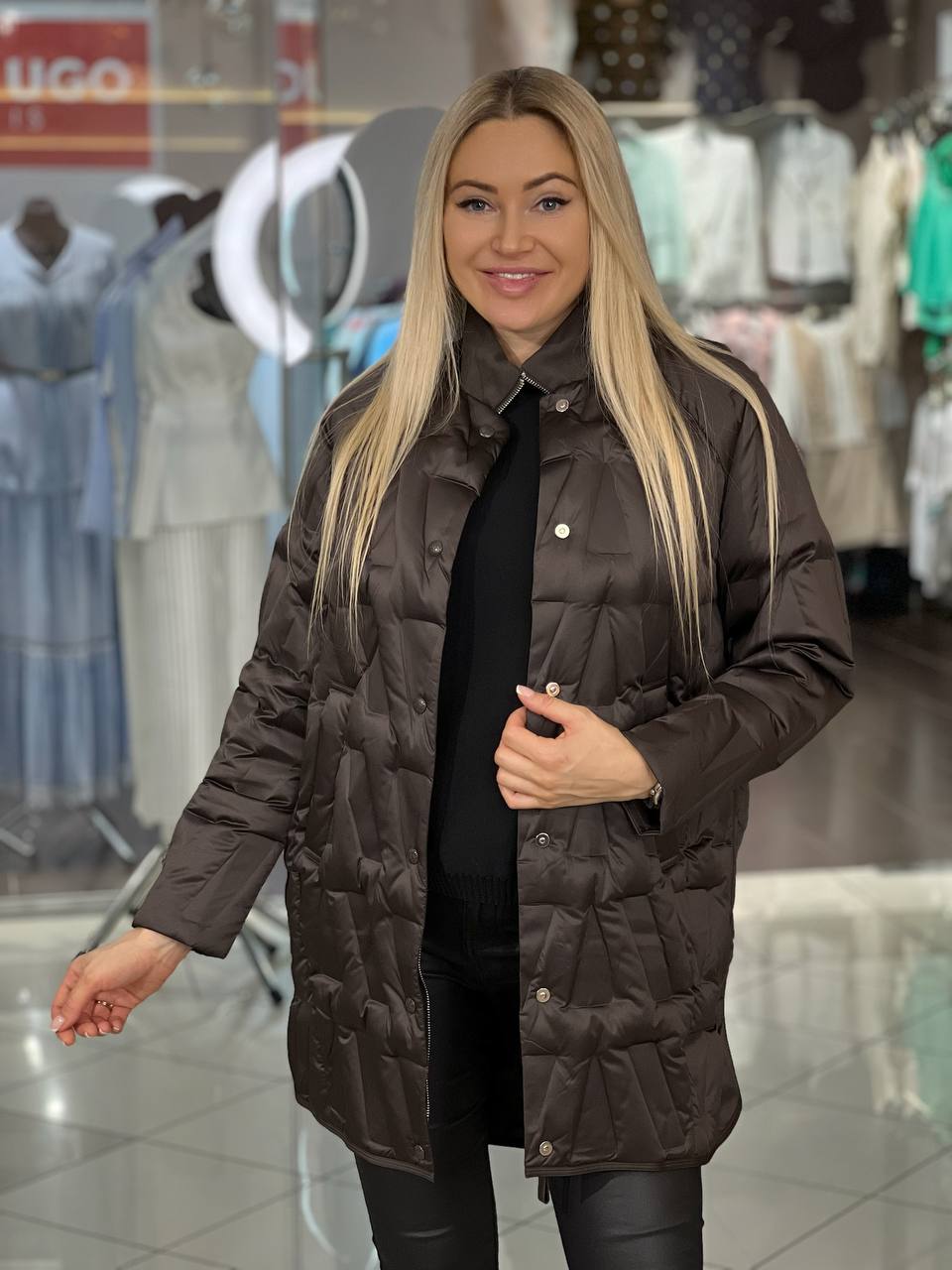 Chaqueta larga con cuello