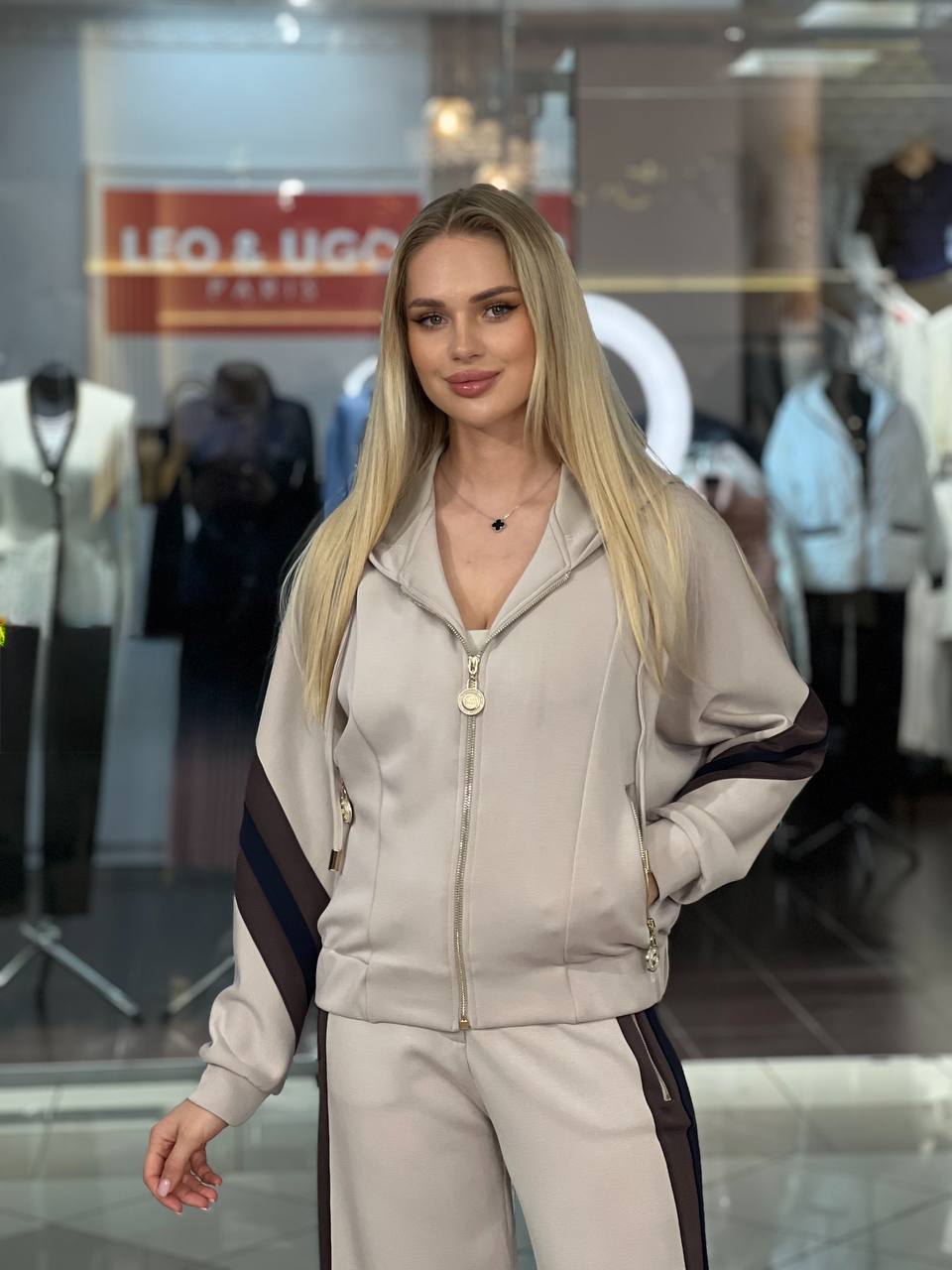 Two-tone suit with piping