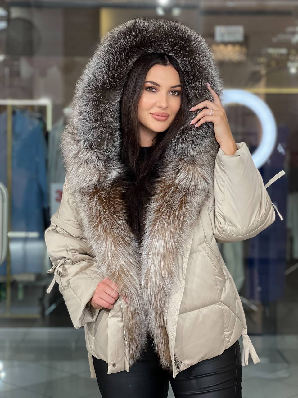 Chaqueta con mangas con cordones