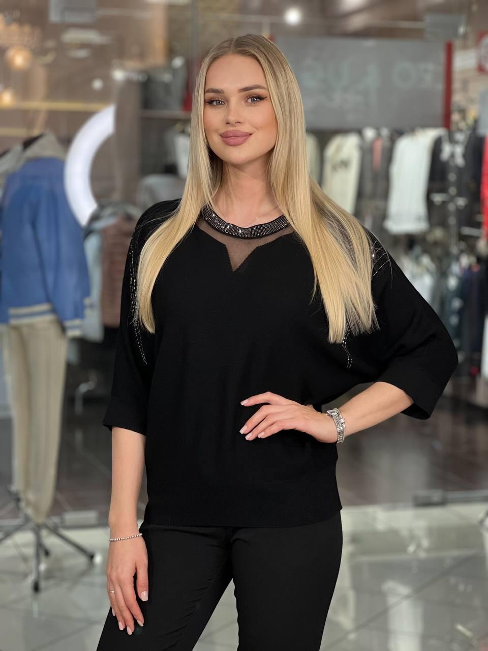 camisa corta con decoracion pedreria